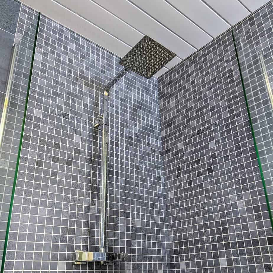 Panel de ducha Roman Blue Mosaic Mate de 10 mm (1 m x 2,4 m)